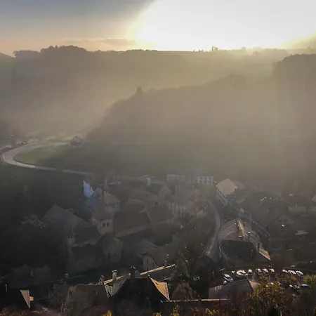 La Croisee Des Chemins * Premier